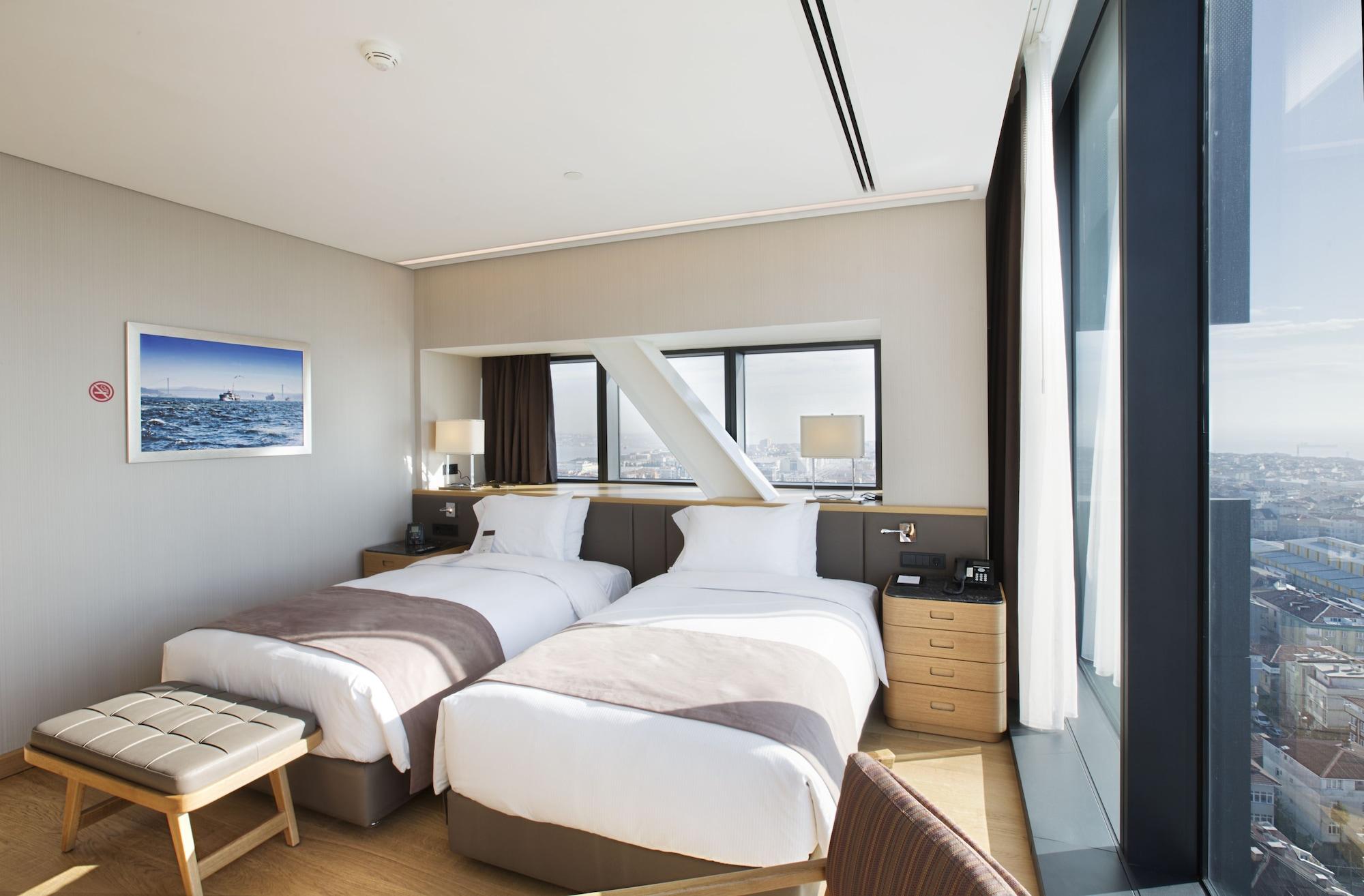 Doubletree By Hilton Istanbul-Avcilar Hotel Exterior photo A bedroom at the hotel