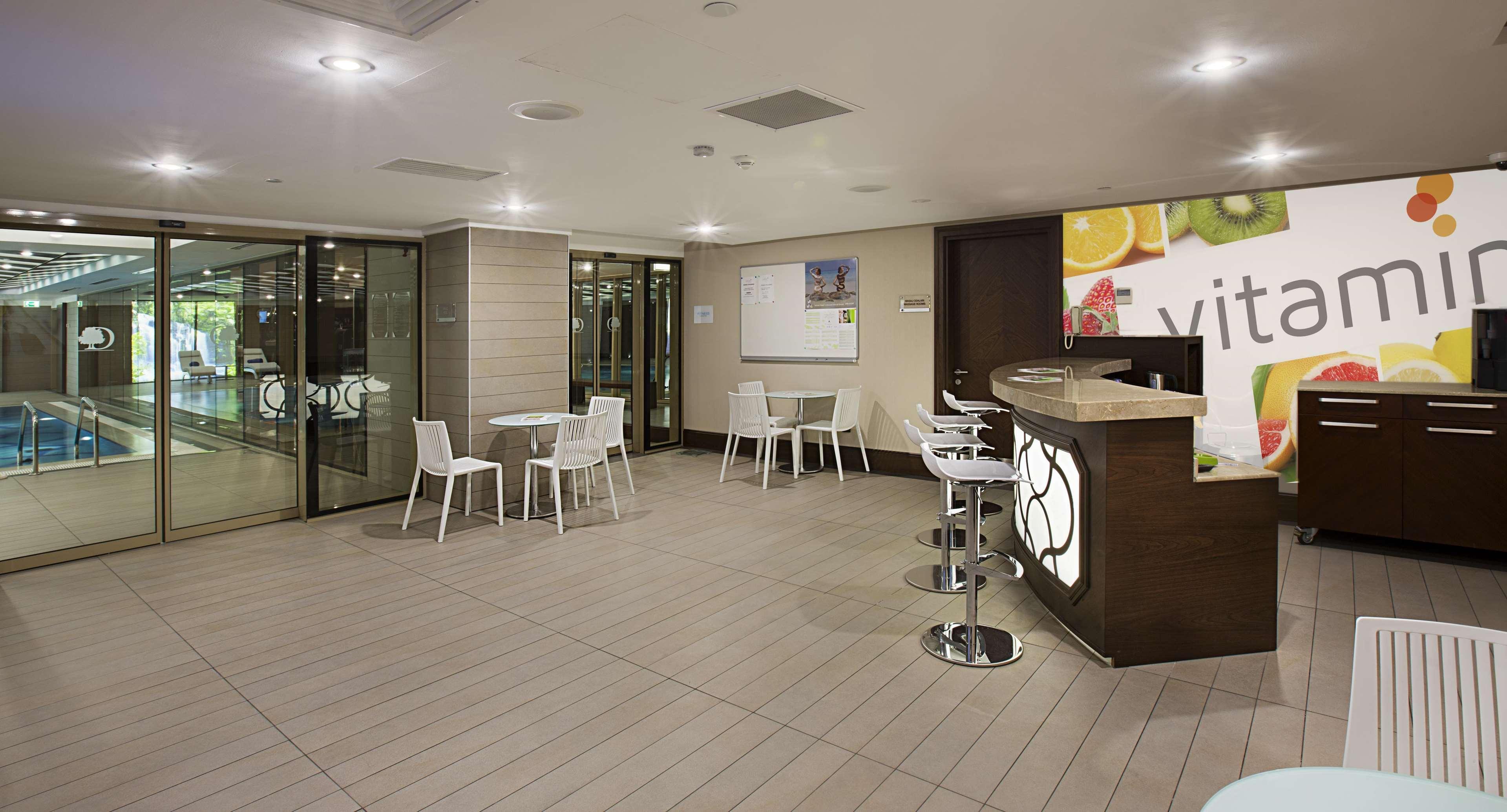 Doubletree By Hilton Istanbul-Avcilar Hotel Exterior photo The Vita Bar
