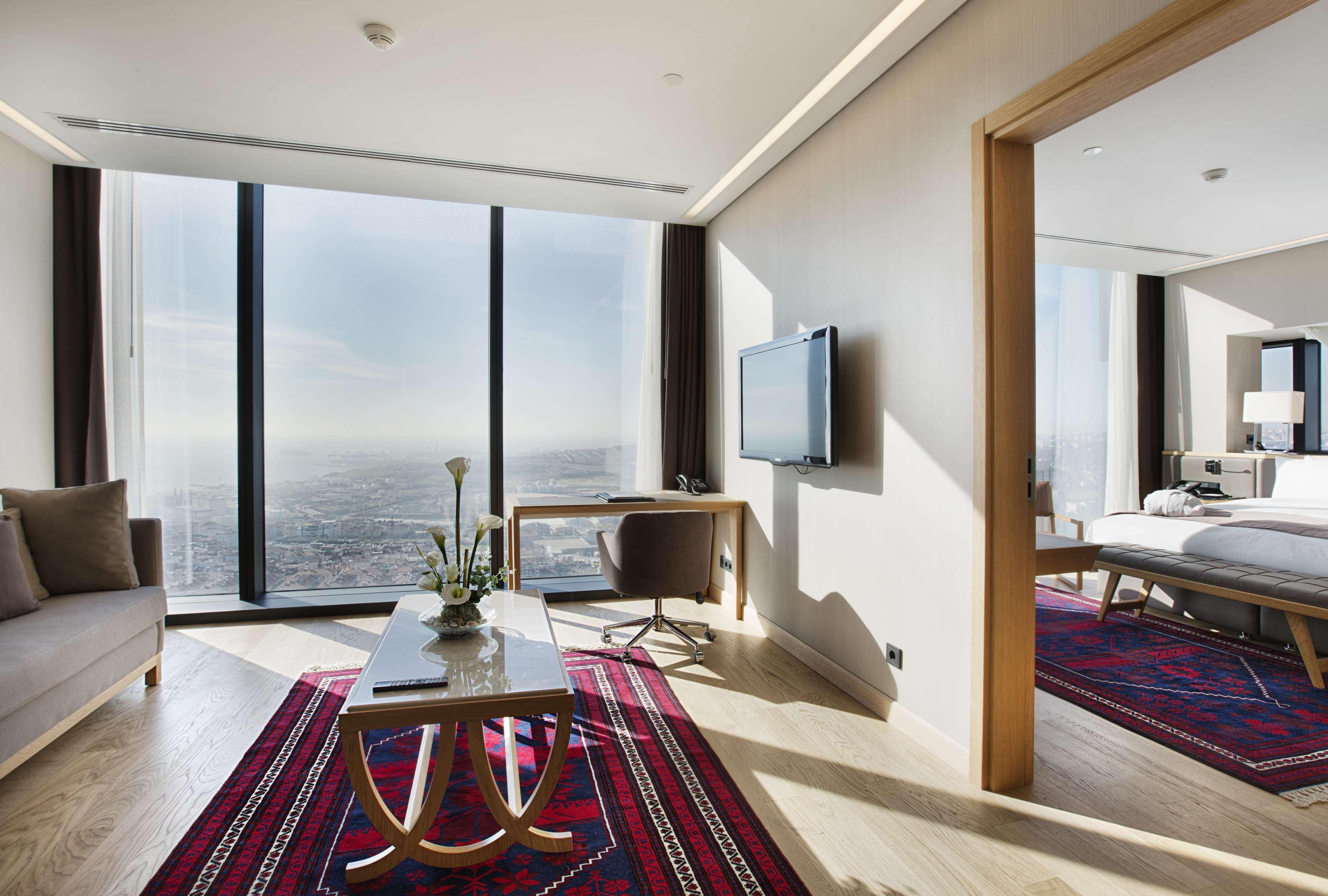 Doubletree By Hilton Istanbul-Avcilar Hotel Exterior photo A suite at the hotel
