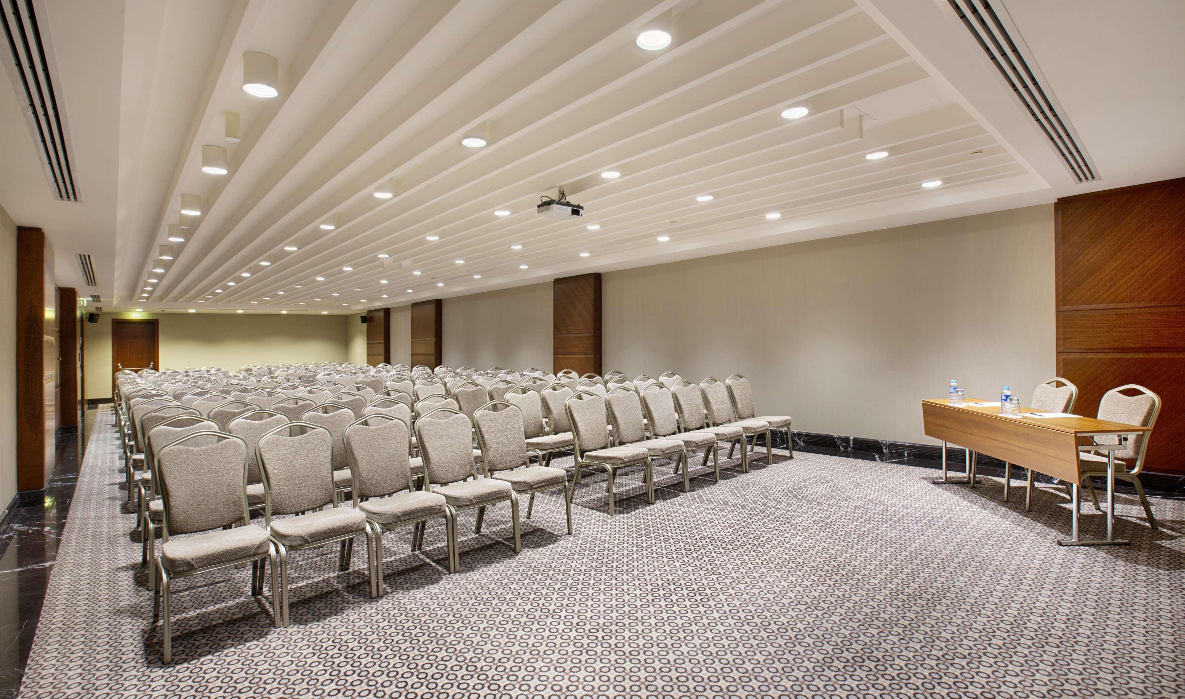 Doubletree By Hilton Istanbul-Avcilar Hotel Exterior photo Meeting room