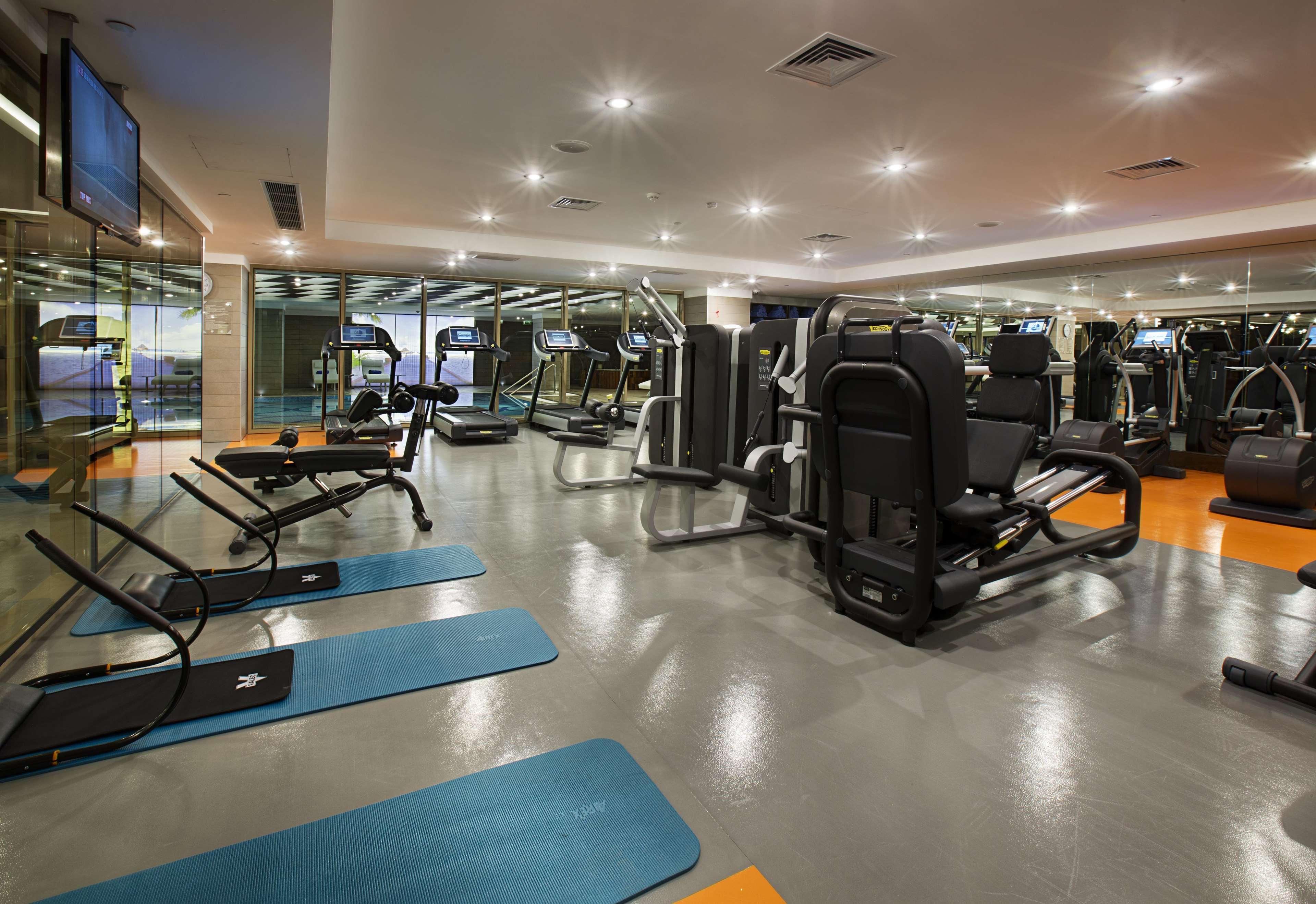 Doubletree By Hilton Istanbul-Avcilar Hotel Exterior photo The gym at the hotel