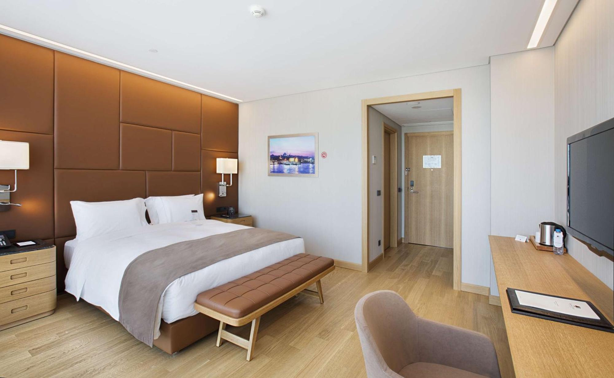 Doubletree By Hilton Istanbul-Avcilar Hotel Exterior photo A room at the hotel