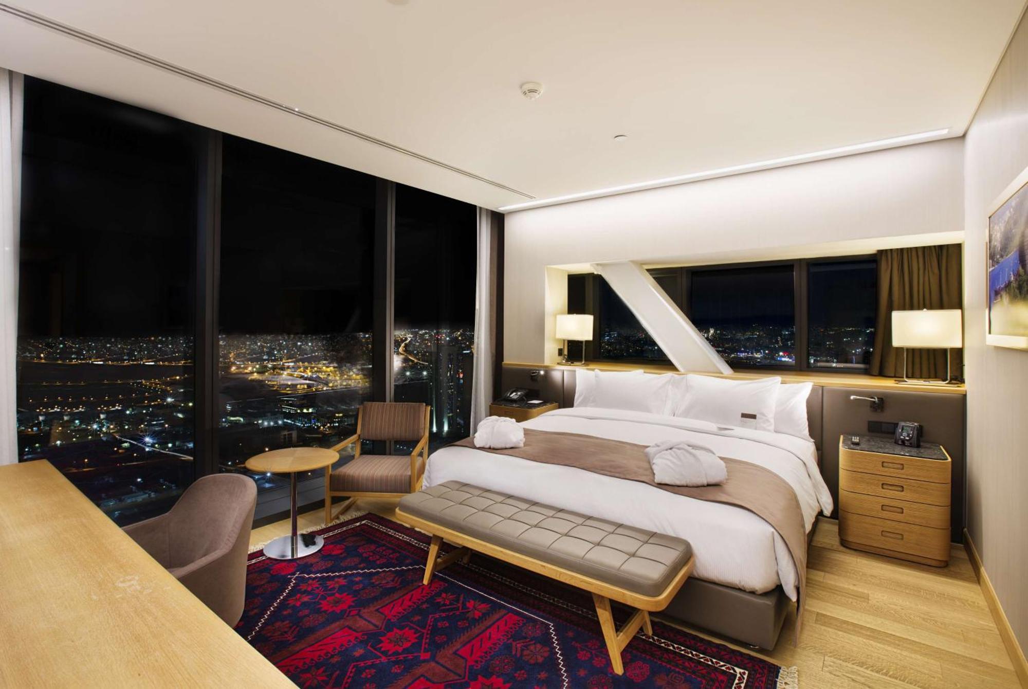 Doubletree By Hilton Istanbul-Avcilar Hotel Exterior photo A bedroom at the Ritz-Carlton, DIFC