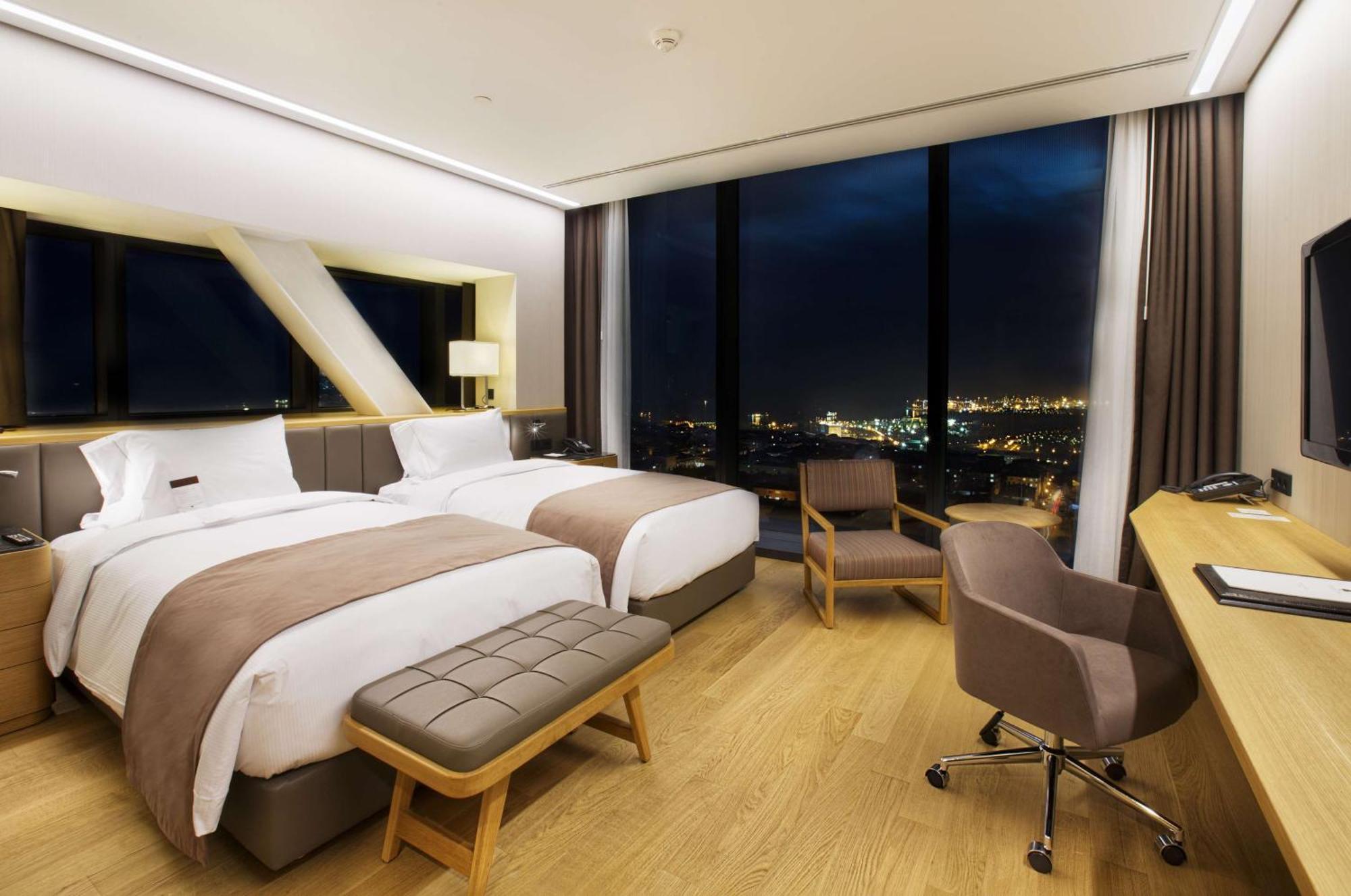 Doubletree By Hilton Istanbul-Avcilar Hotel Exterior photo Deluxe Room